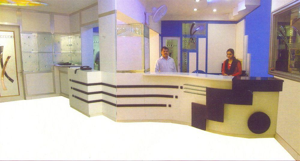 Hotel Kwality Nowe Delhi Zewnętrze zdjęcie