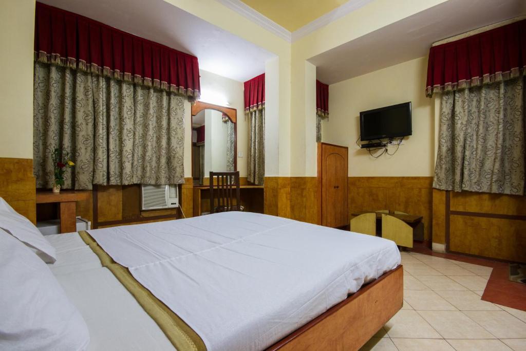 Hotel Kwality Nowe Delhi Zewnętrze zdjęcie
